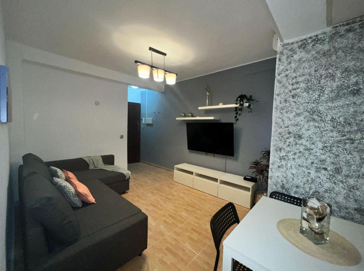 Holidays2Malaga 2 Bedroom Armengual De La Mota Close Shopping Center Exteriör bild