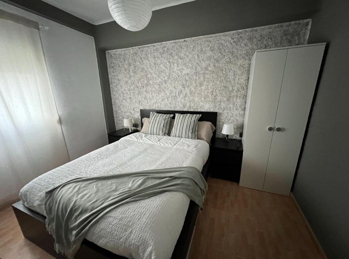 Holidays2Malaga 2 Bedroom Armengual De La Mota Close Shopping Center Exteriör bild